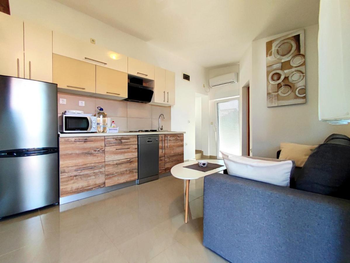 Apartments Jolic Vir Exterior photo